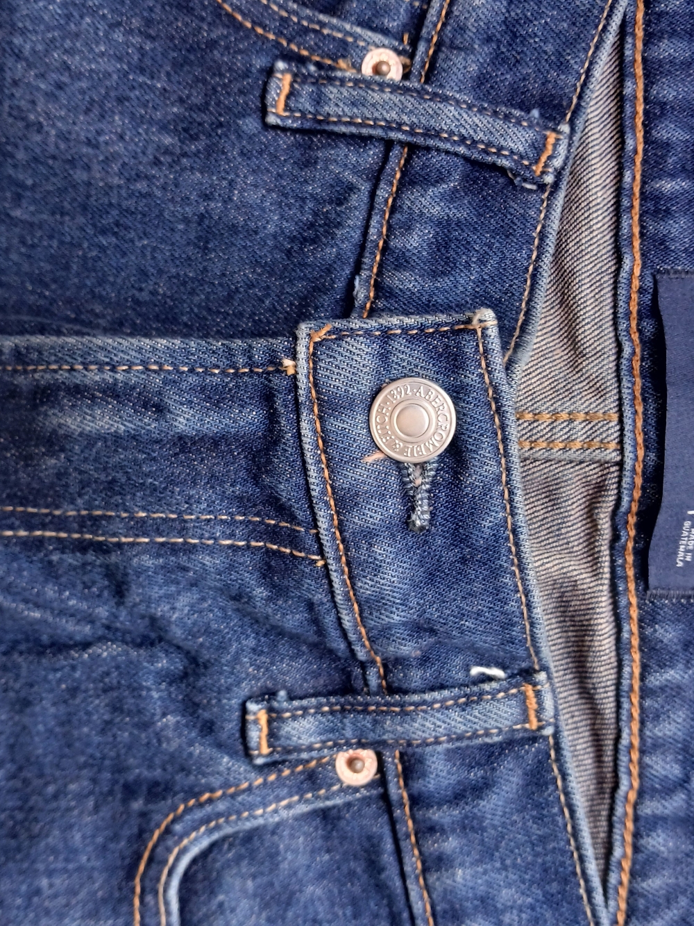 Abercrombie & Fitch Indigo Blue Men’s Jeans with Contrast Stitching